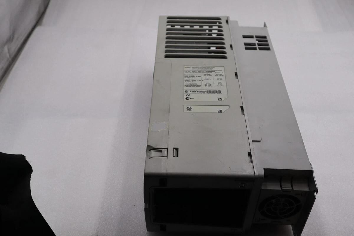 Used ALLEN BRADLEY 20g11nc015ja0nnnnn SER A 10HP POWERFLEX DRIVE W/ HIM STOCK 2044