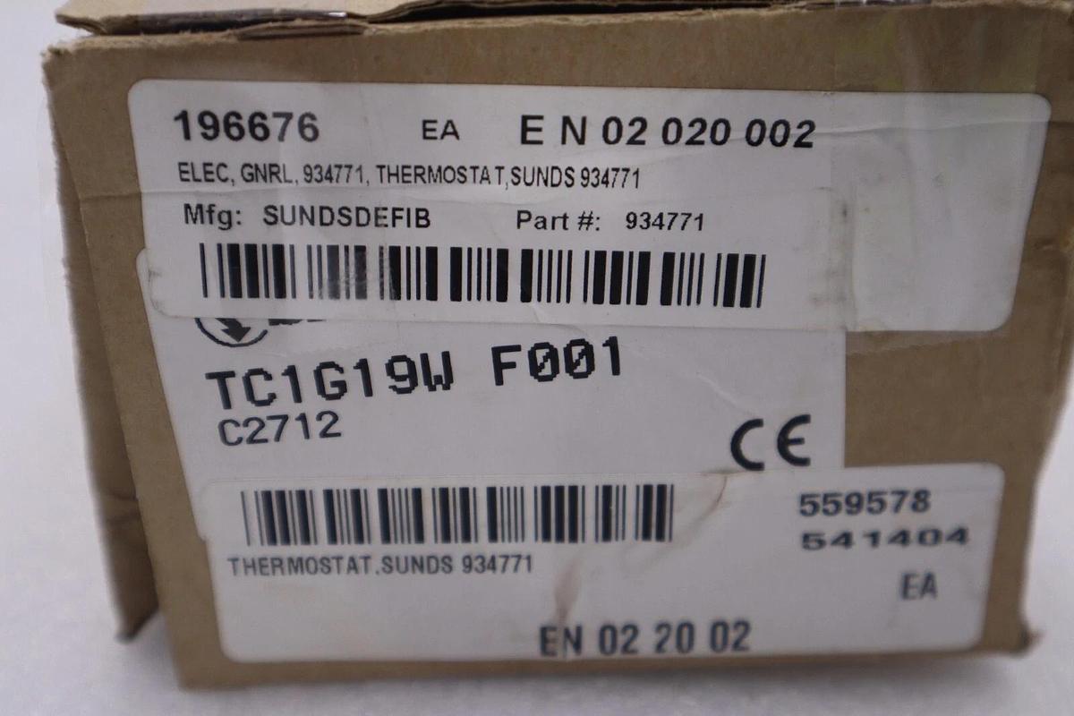 NEW IN BOX Sauter TC1G19W F001 Temperature Sensor STOCK G418A