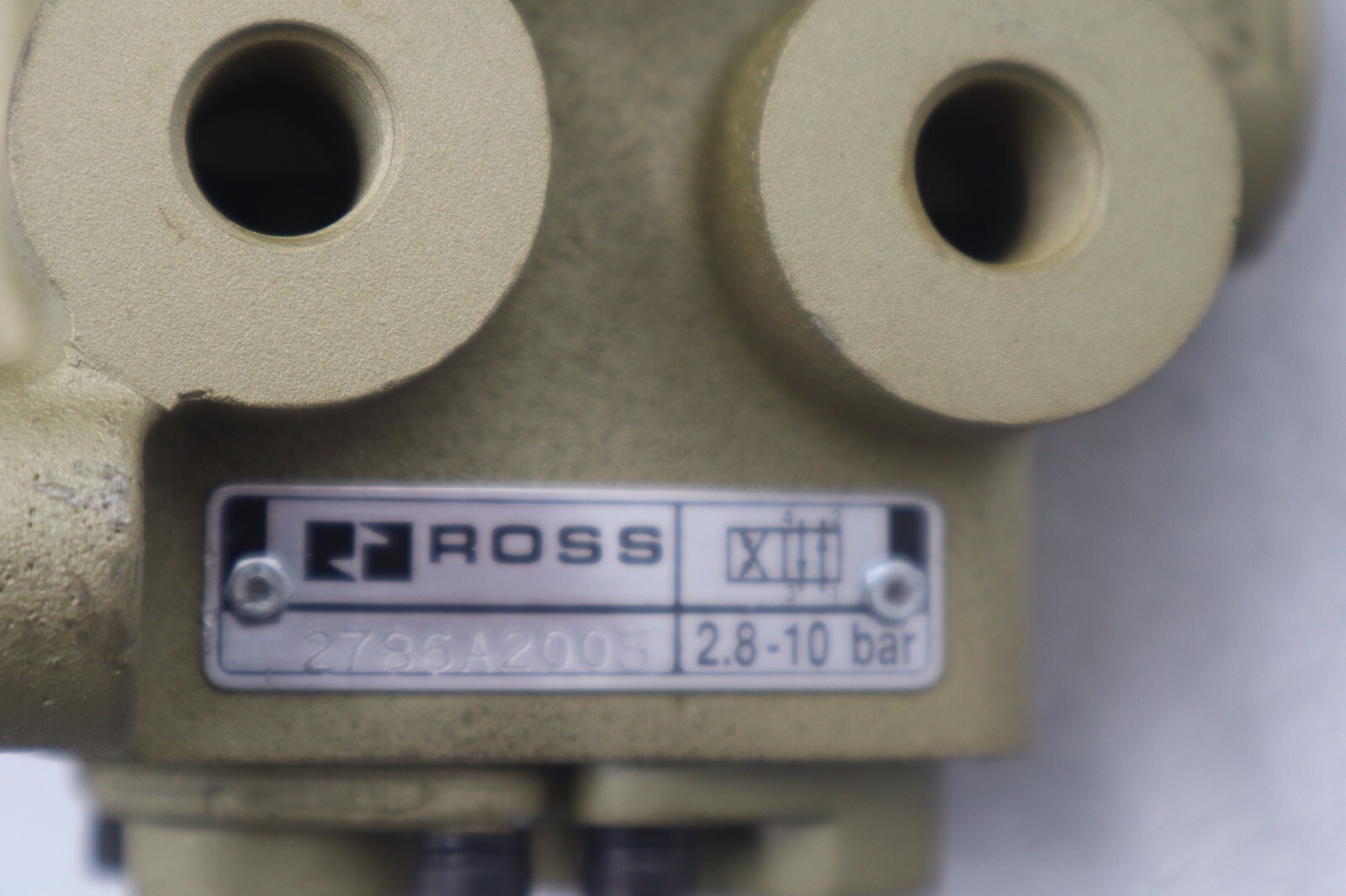 ROSS AIR VALVE 4WAY 2756A2002 STOCK B-751