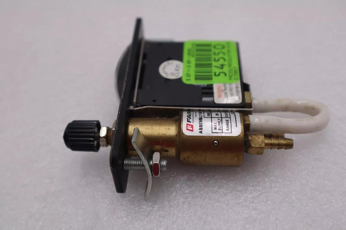 Fairchild Z15867 Pressure Regulator Indicating Station 250PSIG STOCK L-225A