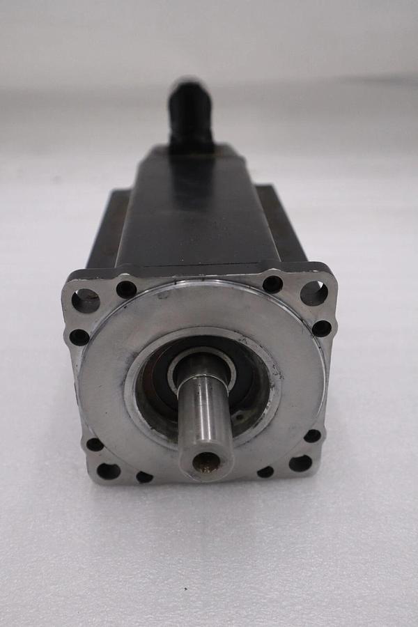 Used Allen Bradley VPL-B1152F-PK14AA Kinetix VP Low Inertia AC Servo Motor STK 3415-D