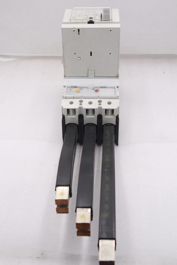 Used MOELLER NZMH3-AE/VE , CIRCUIT BREAKER WITH NZM-XR FRONT STOCK 4468