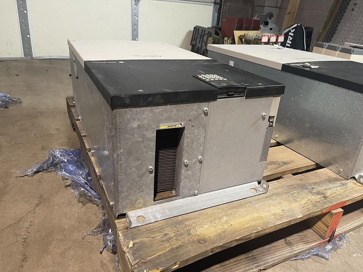 Used Allen-Bradley PowerFlex 700 AC Drive 20BD248M3ANNAND0 Ser. B 200HP S-85