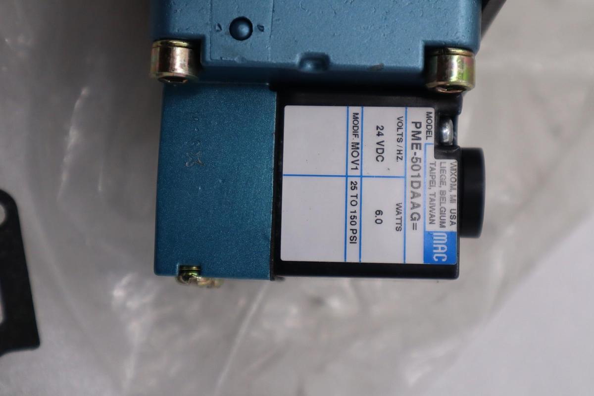NEW Mac Valve 6533B-311-PM-501DA 4/3-way Closed Center STK H1461