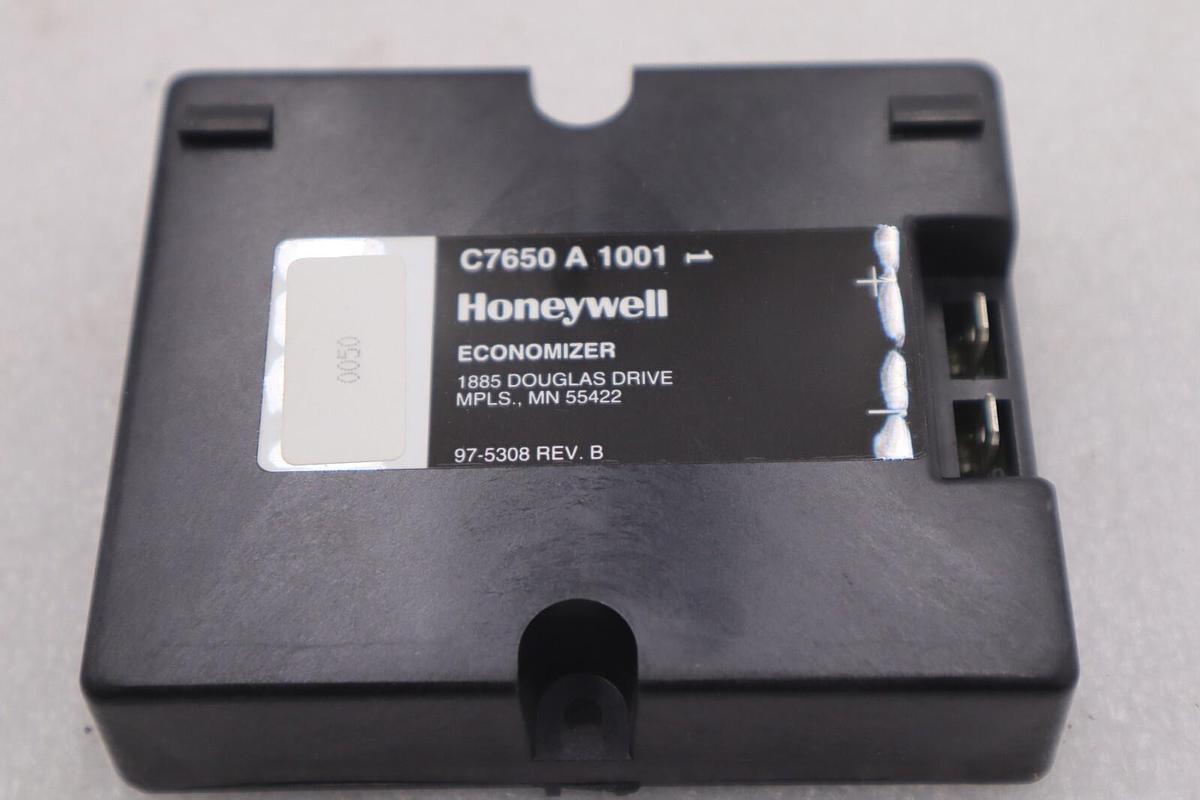 Used NEW OPEN BOX Honeywell C7650A-1001 Temperature Transducer K-3100