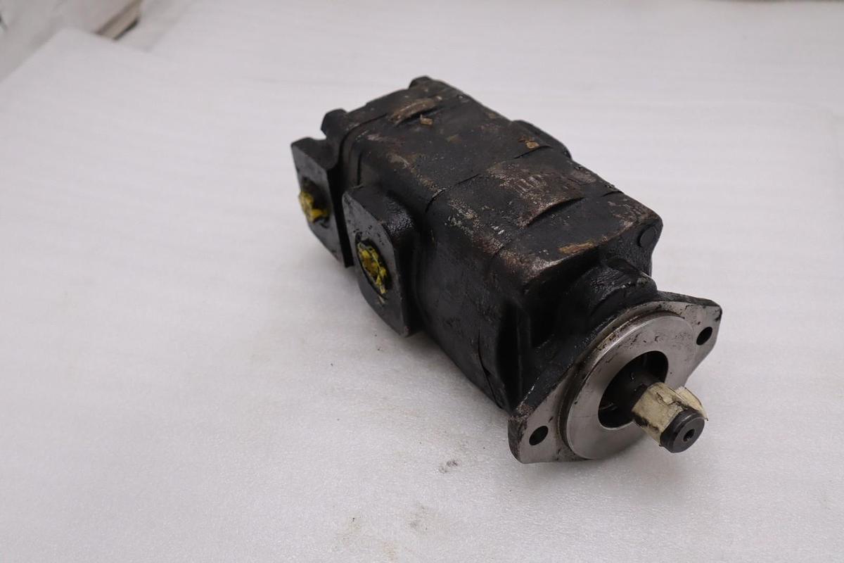 Used 3269121137 Parker Commercial Intertech Gear Pump STOCK H1838
