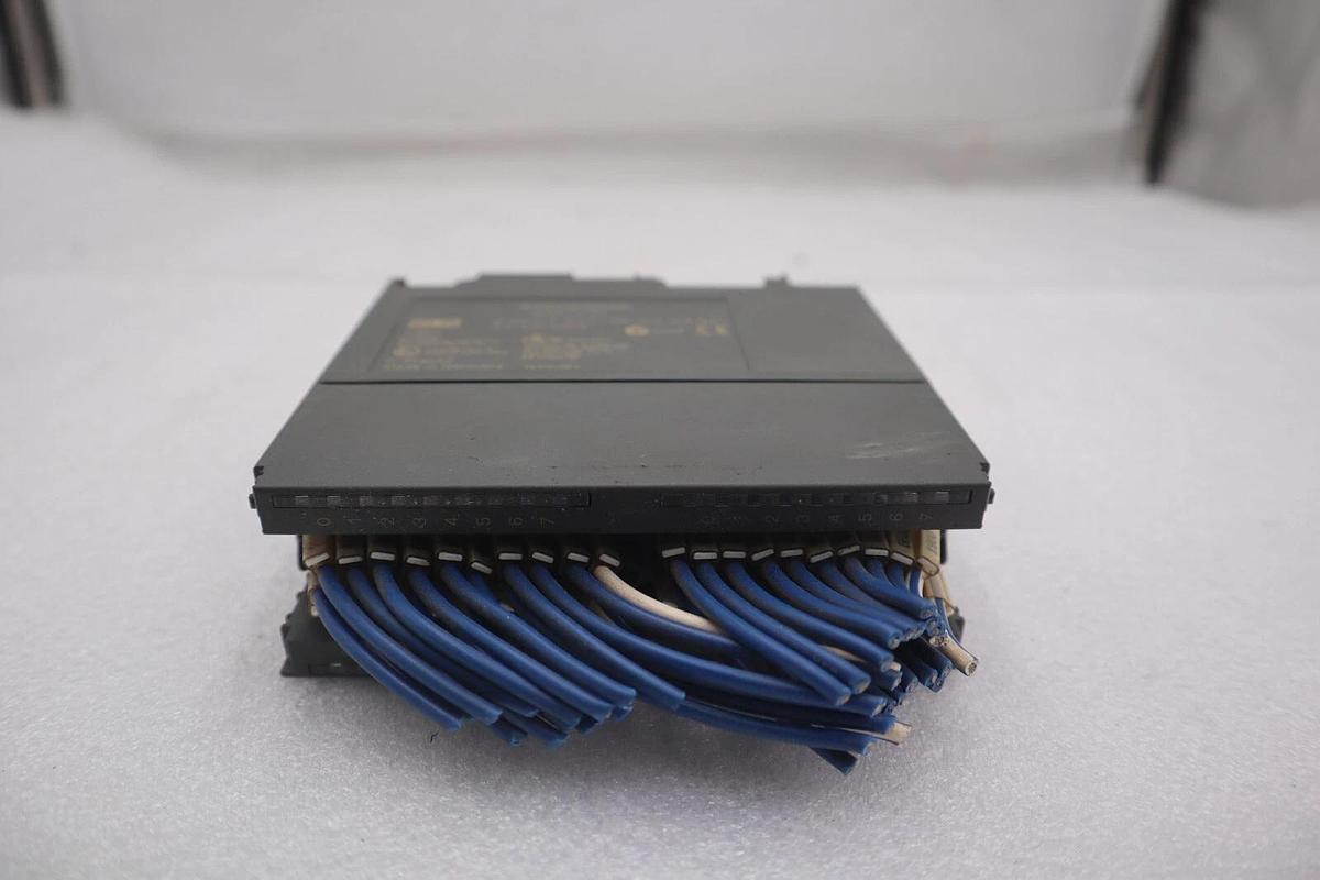 Used Siemens 6ES7 322-1BL00-0AA0 Simatic S7 Output Module STOCK K-3506
