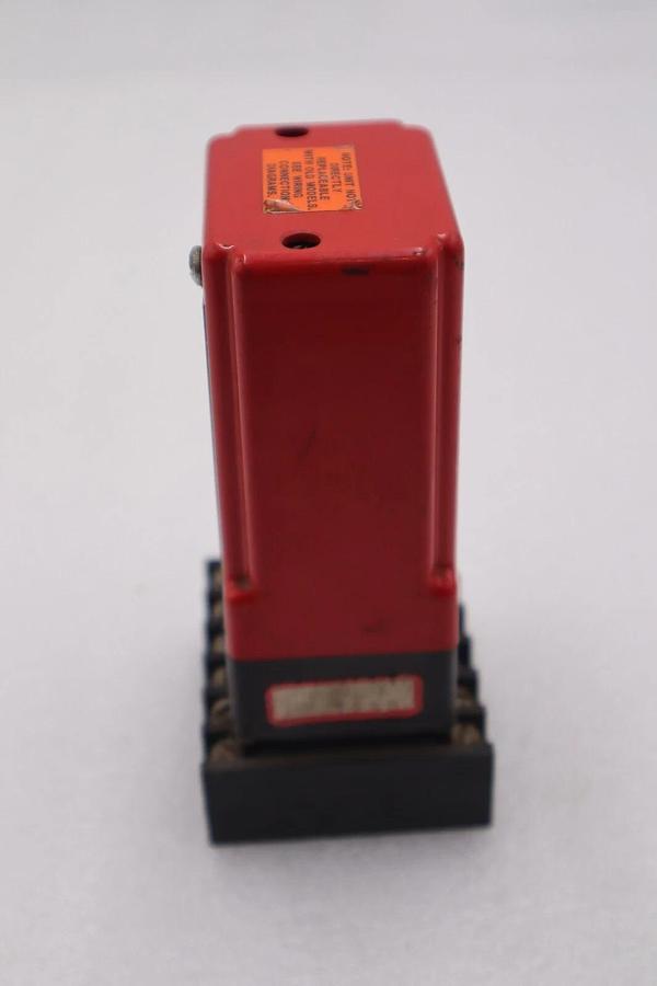 Used RED LION CONTROLS PRA13021 RELAY MODULE STOCK #4143