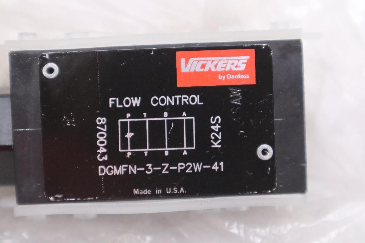 Used VICKERS DGMFN-3-Z-P2W-41 FLOW CONTROL VALVE DGMFN3ZP2W41 STOCK K450B