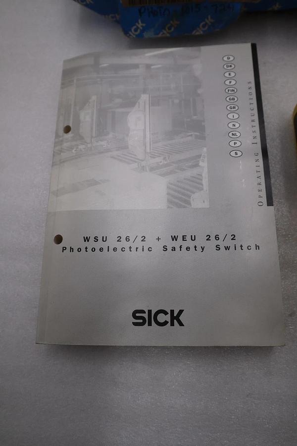 Used SICK WSU 26/2-130 Photoelectric Sensor 1 015 725 24VDC 6W NEW IN BOX #GF141A