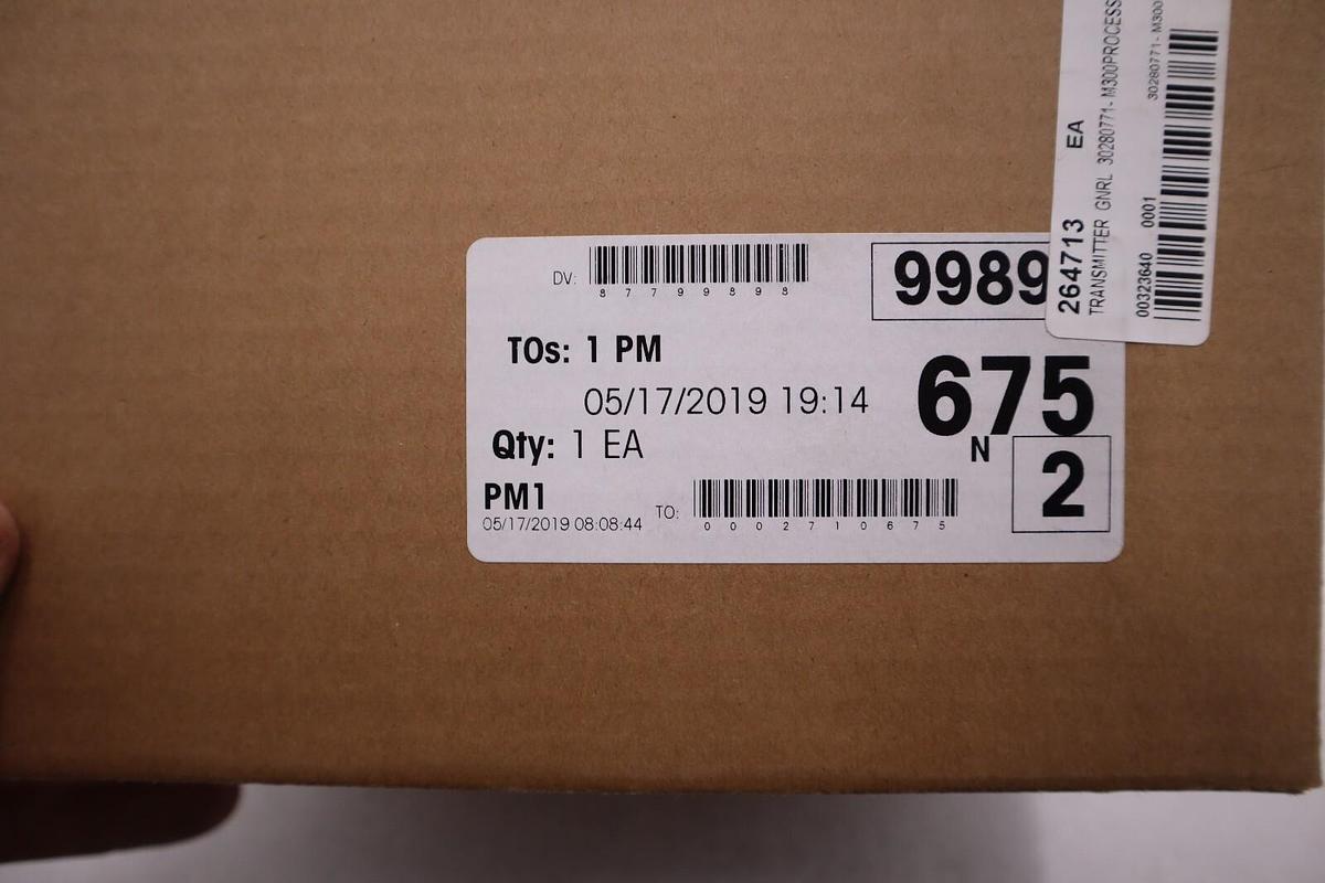 Mettler Toledo M300 / 30280771 Process Transmitter NEW IN BOX STOCK G144