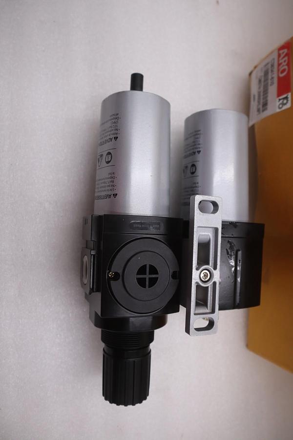Used Ingersoll Rand ARO C38341-610 Filter Regulator Lubricator 1/2"  STK K127D