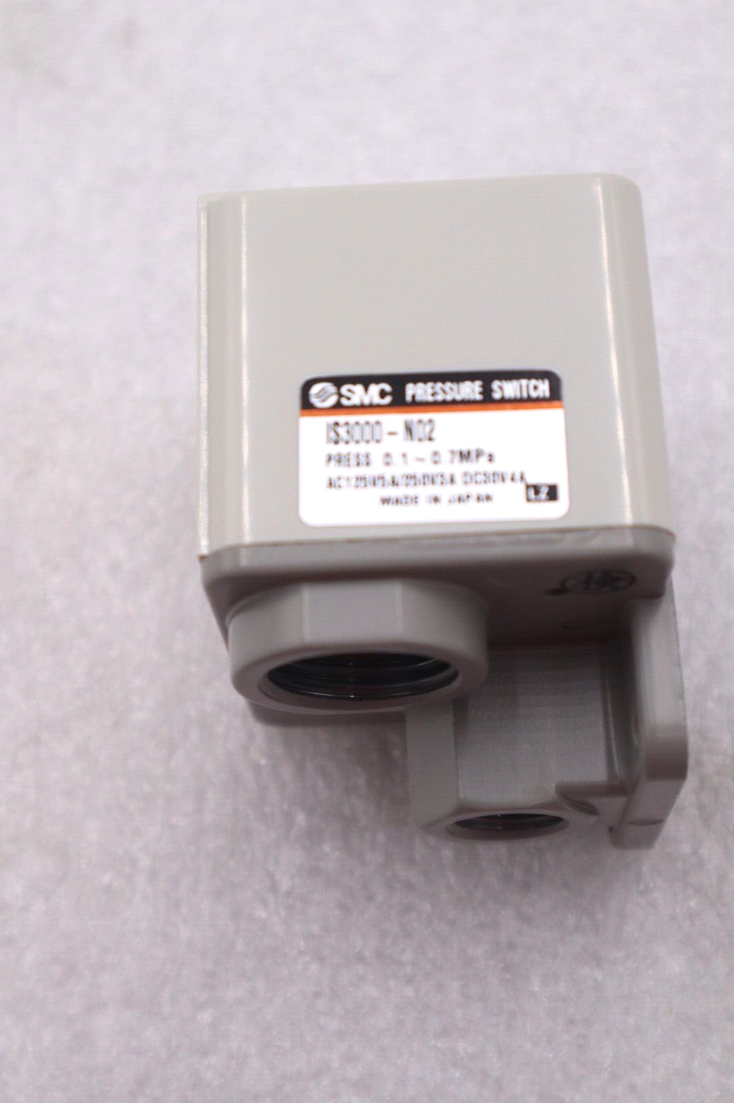 Used SMC IS3000-N02 Pressure Switch #L-381-A