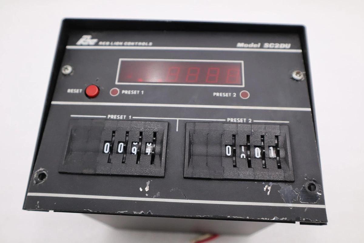 Used Red Lion Controls SC2DU Preset-Able Counter STOCK 3489A