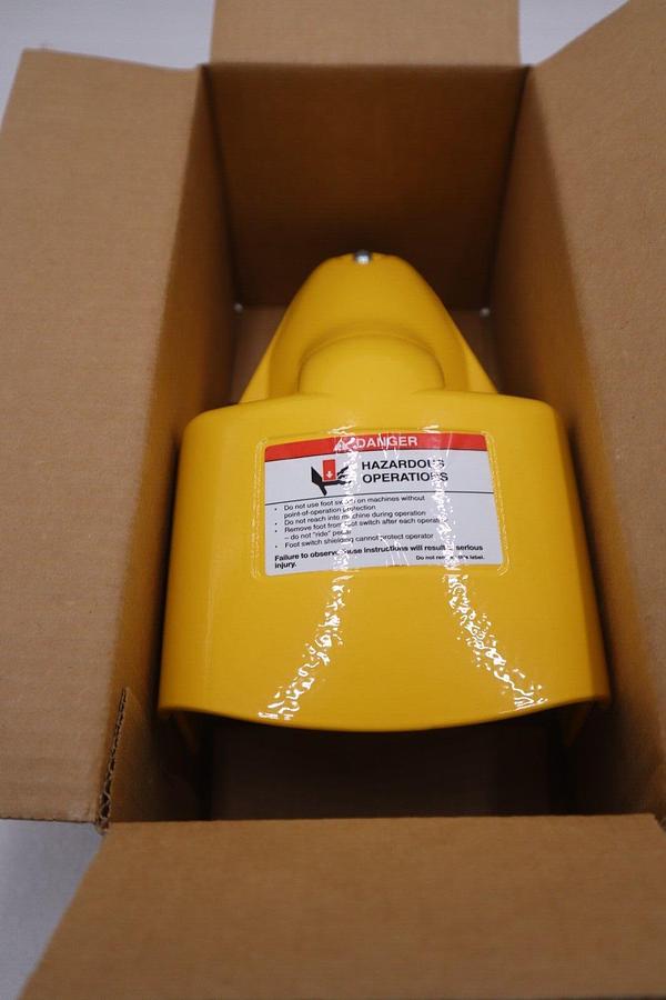 Used NEW OPEN BOX SQUARE D 9002AW2 Heavy Duty Foot Switch STOCK G-191