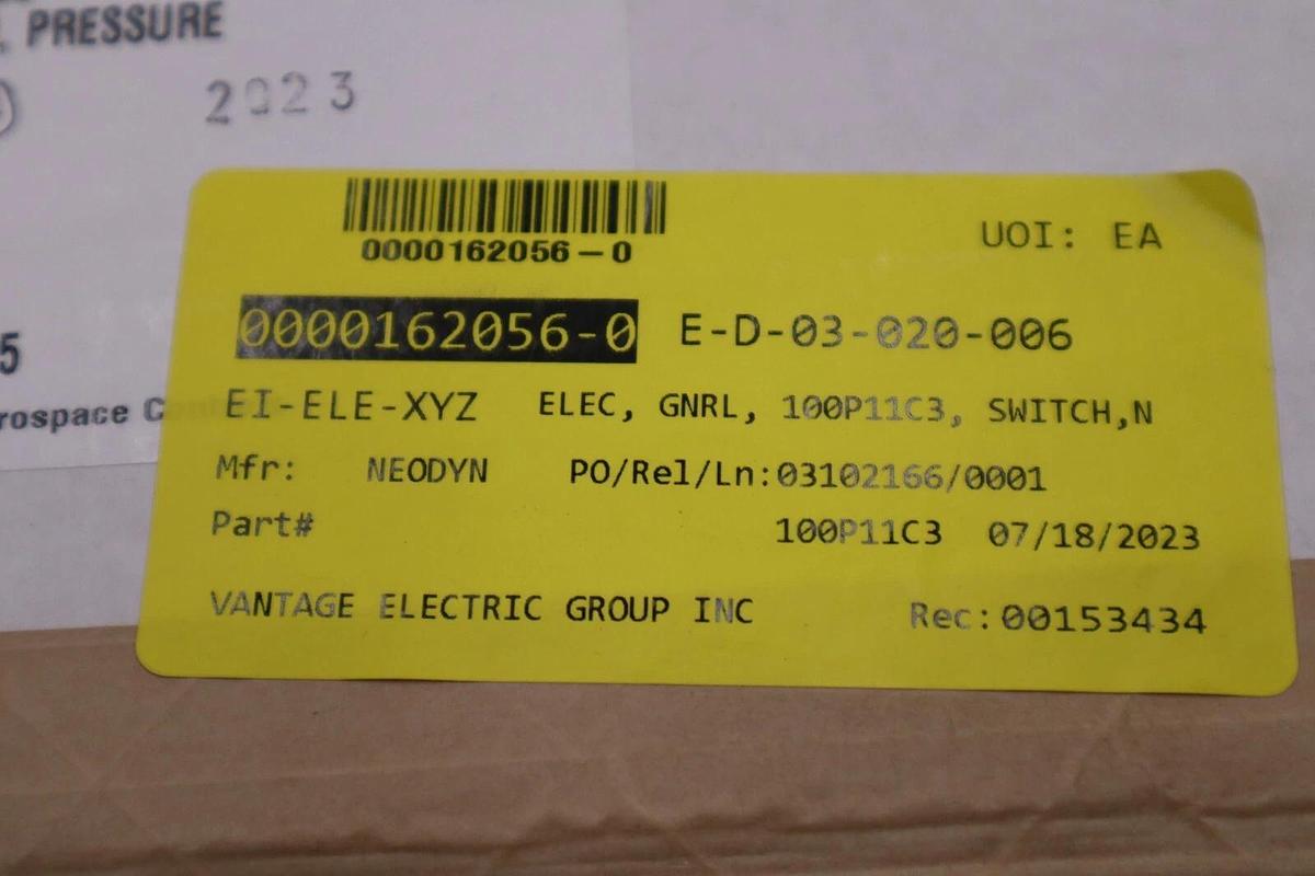 Used NEW IN BOX  ITT NEO DYN 100P11C3 ADJUSTABLE PRESSURE SWITCH STOCK G132