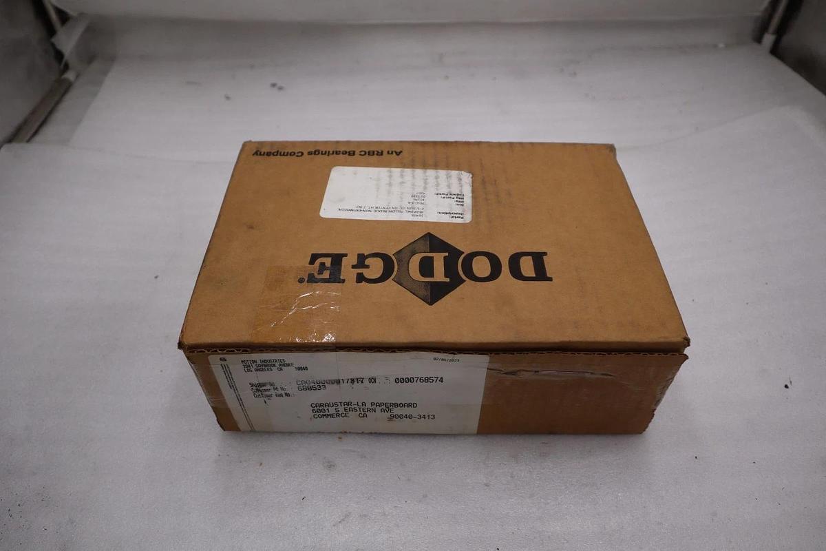 Used Dodge 023339 P2B-DI-203R Double Interlock Pillow Block Bearing Unit STOCK 5224CC