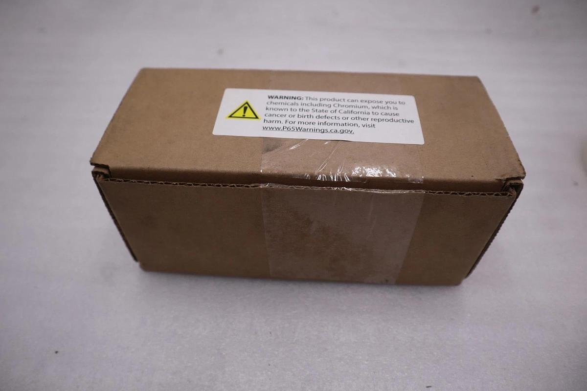 Used KILLARK VP3485 30A GROUND STYLE 2 PLUG, 3-WIRE 4-POLE - STOCK 3707CC 783936834061