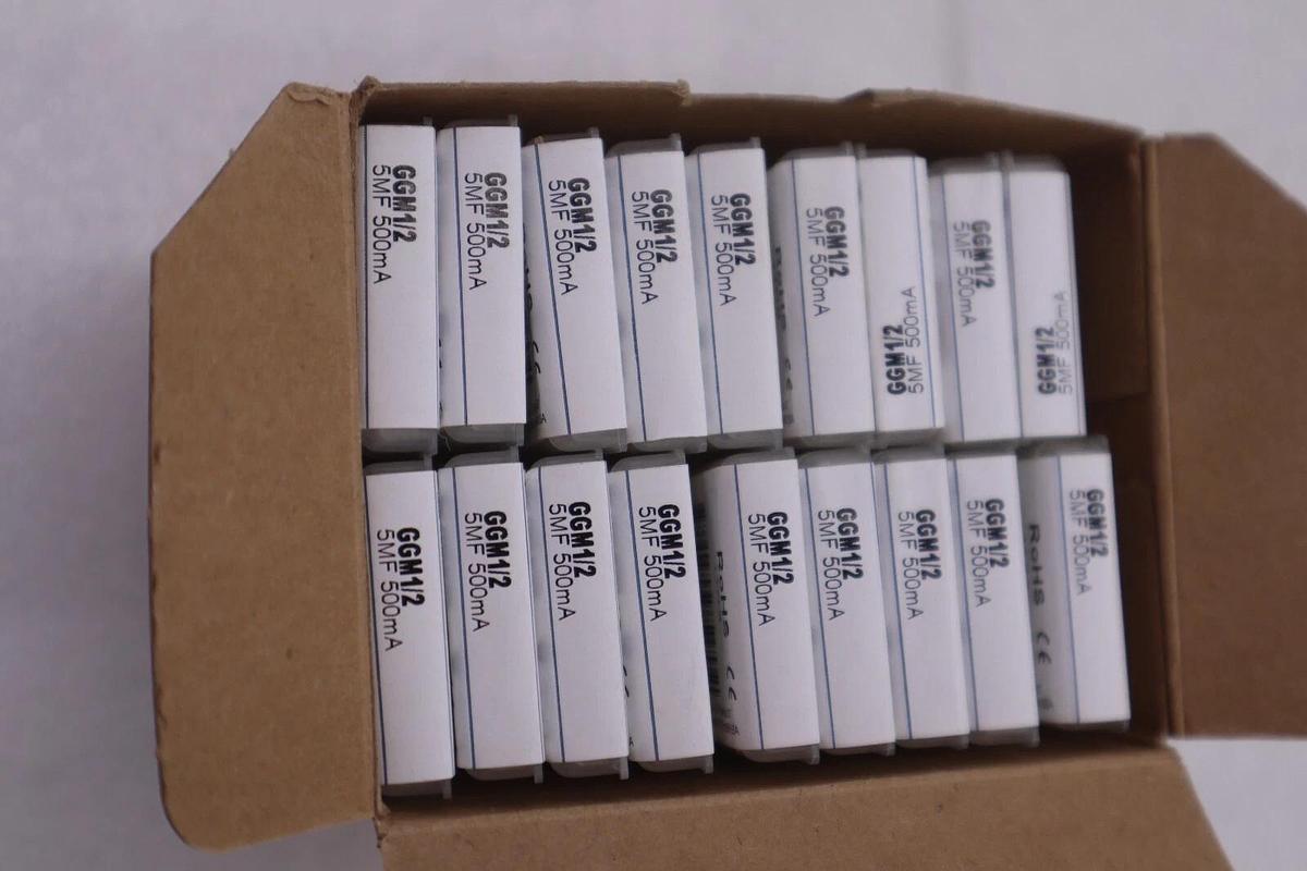 FUSE 5.2 X 20 MM 250V 120 VOLT 1-1/2A GLASS GGM1-1/2 LOT OF 100 STOCK K-2196