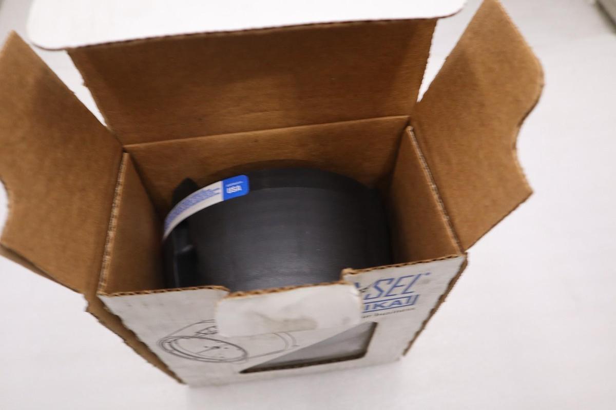 Used WIKA Instrument 9834826-0031 Pressure Gauge 60 PSI 1/2 Lower Mount STK 5607CC