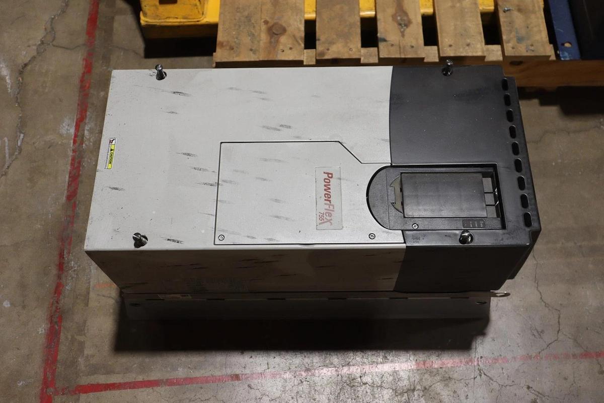 Used ALLEN BRADLEY 20G1AND125JA0NNNNN PowerFlex 755 AC Drive 100 HP - STOCK CC106