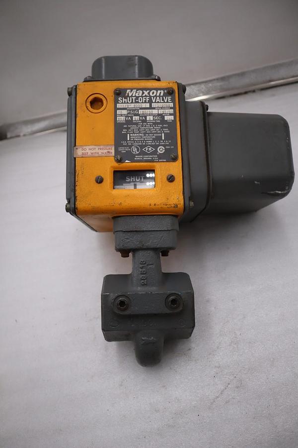 Used New Maxon 1.5" 5000 0 Natural Gas Shut Off Valve 70 PSI 115 Volt Trim 1-1 6 Sec