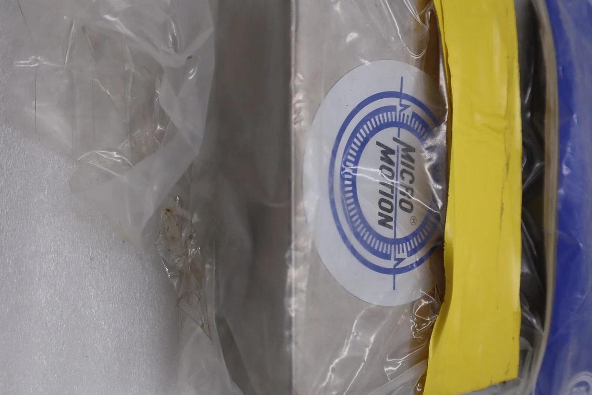 EMERSON DS025S113 / DS025S113 MICRO MOTION FLOW SENSOR NEW STOCK G236A