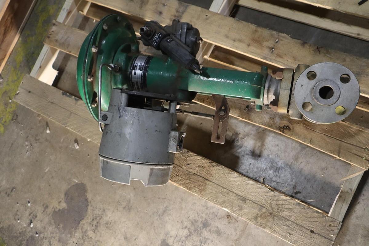 Used Fisher Control Valve Size 1 With Type EZ Pneumatic Actuator