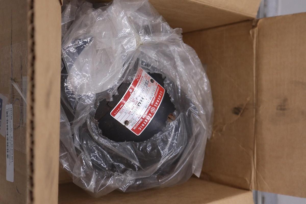 Used General Electric Ge 5BC46AB1572B Dc Tachometer Generator NEW STOCK G261A