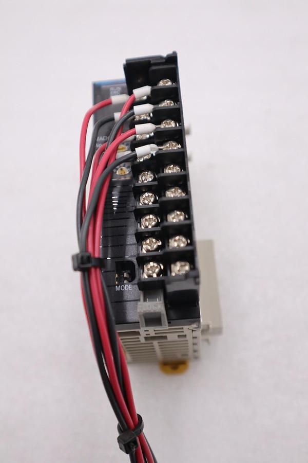 Used OMRON CJ1W-AD041-V11 / CJ1WAD041V11 (USED) STOCK 5897A