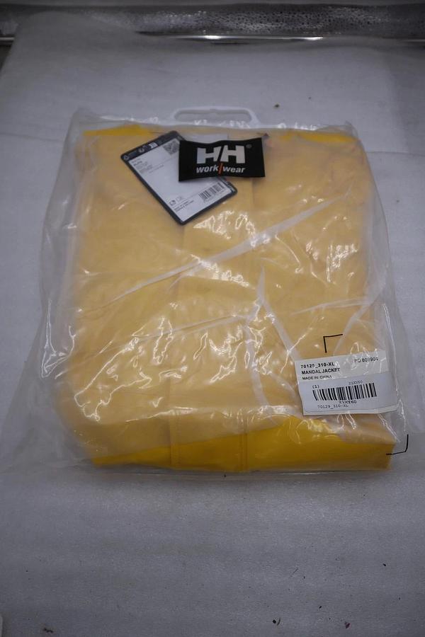 Used New Helly Hansen Mandal Rain Jacket Waterproof 70129-310 sz XL STK 5693CC