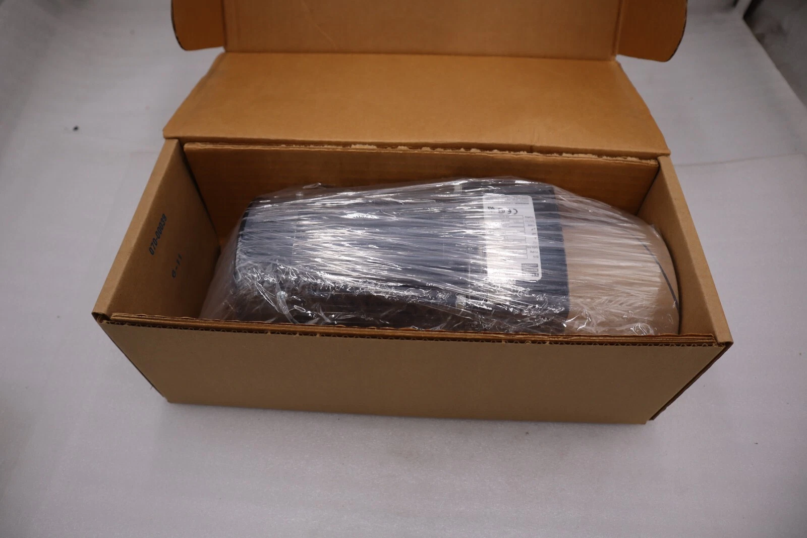 Used Bodine gear motor 42r5bfpp-e2 230V 3PH 1/4HP 10:1 170 RPM NEW UNIT STOCK H431