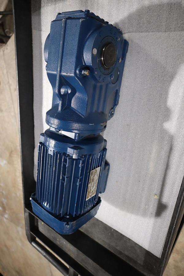 Used New Sew Eurodrive KA47 DRN90L4 / KA47DRN90L4 STOCK HP134
