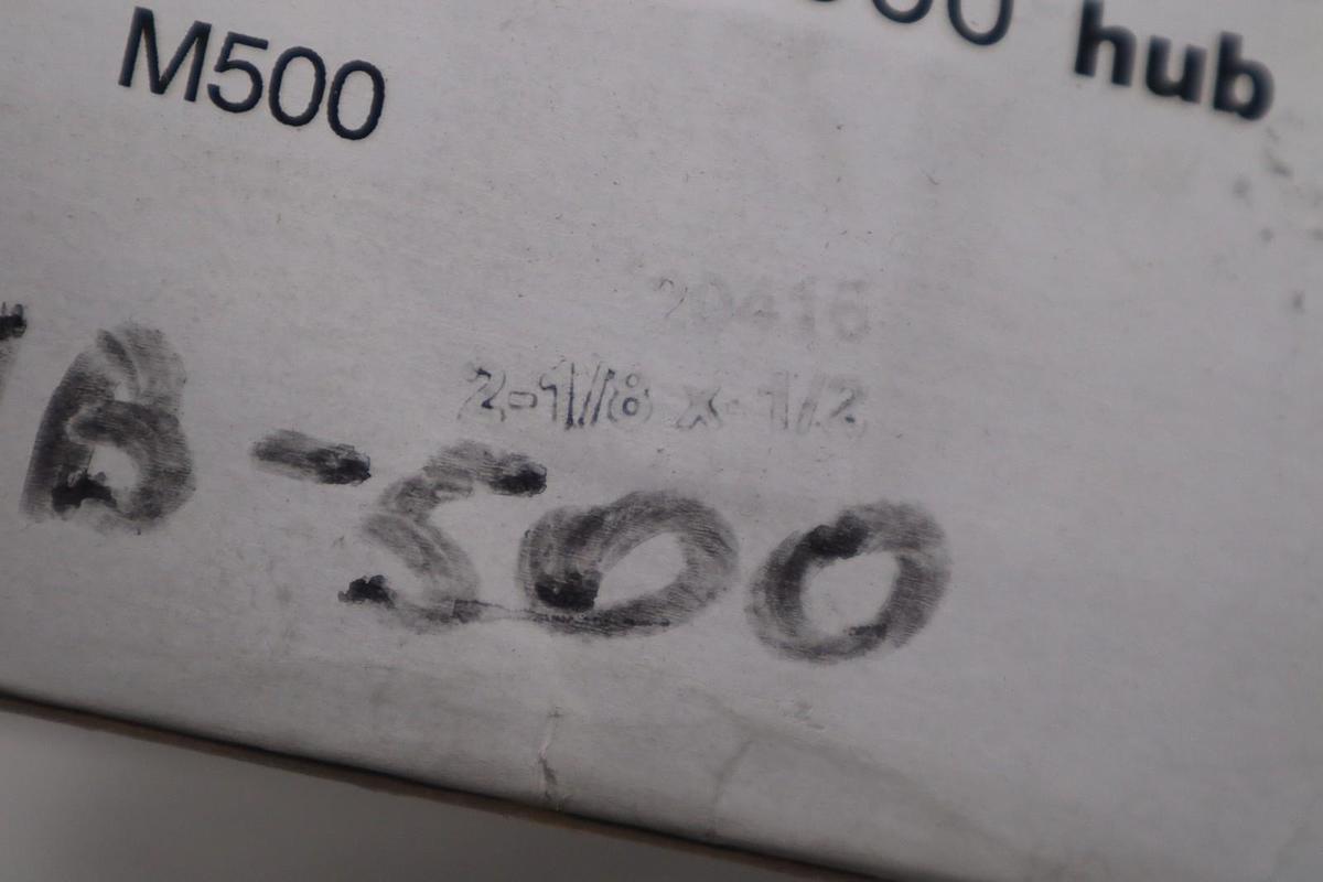 NEW IN BOX - MAGNALOY COUPLING HUB MODEL 500 - STOCK GF69A
