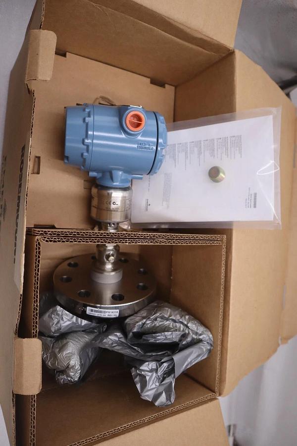 Used NEW ROSEMOUNT 3051S1TG3A2B11AE5M5Q4 TRANSMITTER 1199WNA95AFFWG2DA00 STOCK G130A