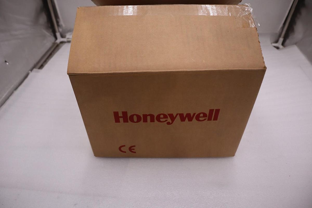 Used HONEYWELL STD870-J1HS6AS-1-A-CHC-11S-A-50A2-00-0000 / STD870 TRANSMITTER #G395