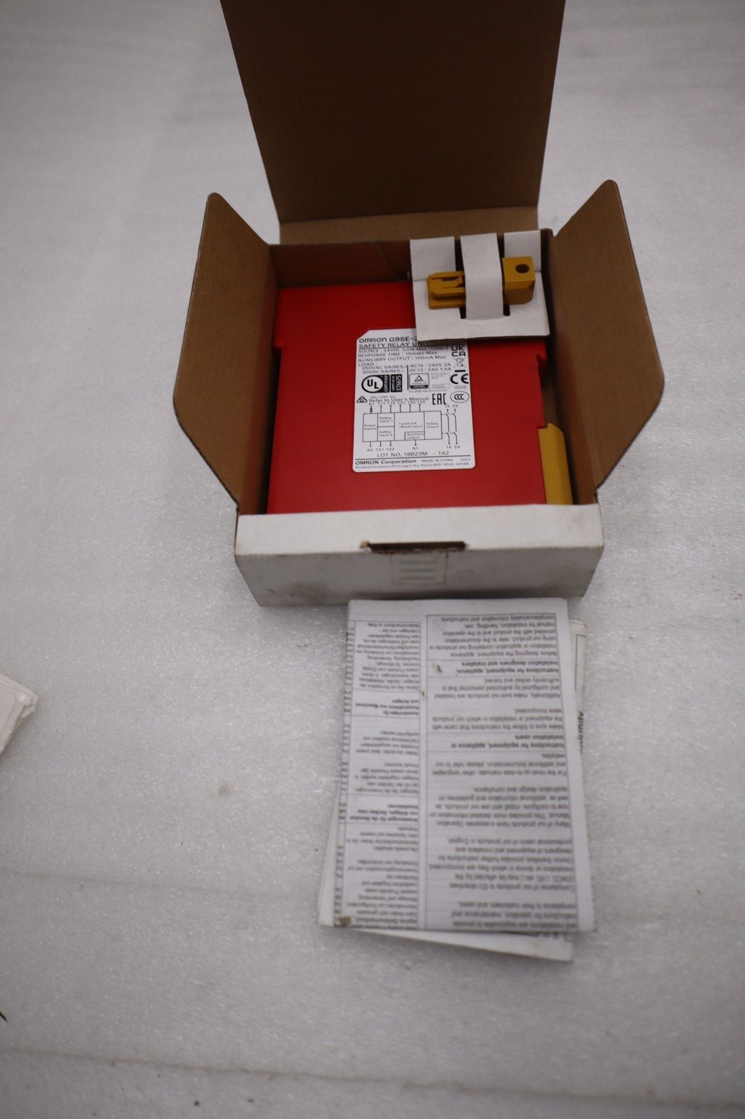 Used NEW OPEN BOX G9SE-201 OMRON G9SE-201 Safety Relay STOCK K-3992CC