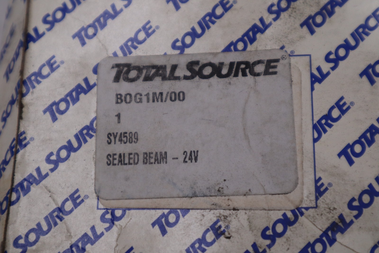 LOT OF 2 - TOTAL SOURCE SY4589 24V BULB - STOCK GF1024A