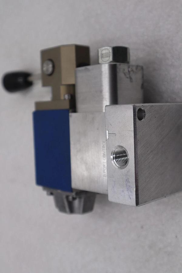 REXROTH 3114515 Hydraulic Valve / SUN HYDRAULICS EBA 1EF9-AC #K-2670