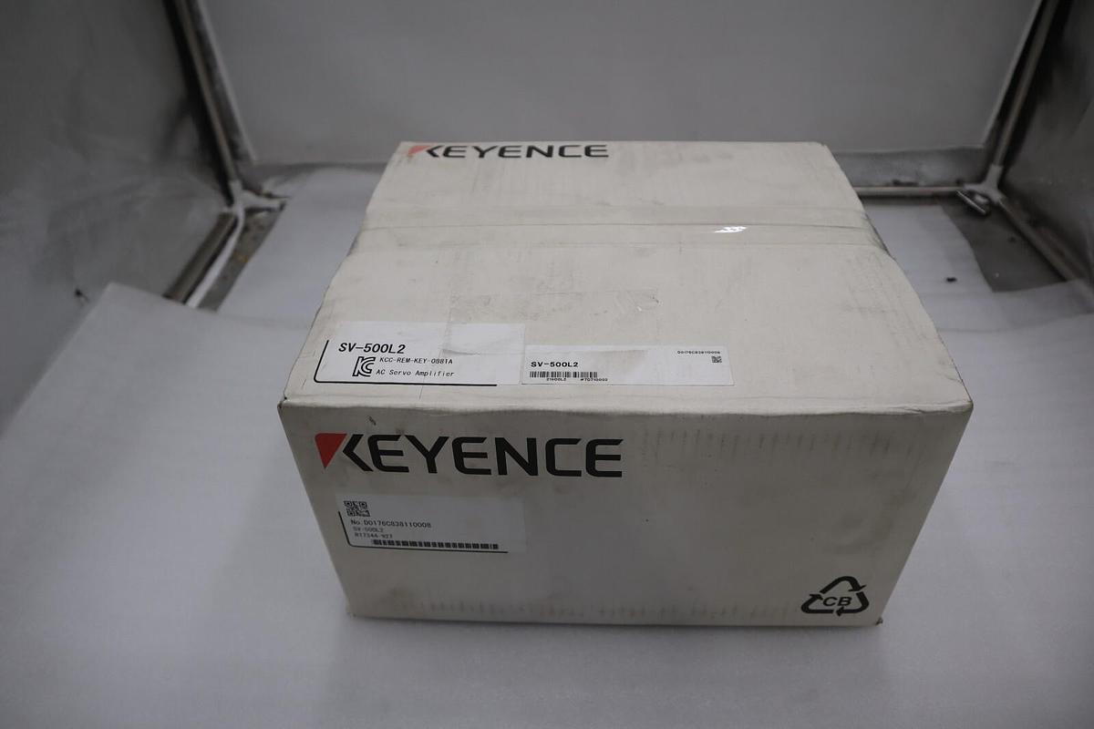 Keyence SV-500L2 AC SERVO AMPLIFIER NEW IN BOX STOCK 4420A