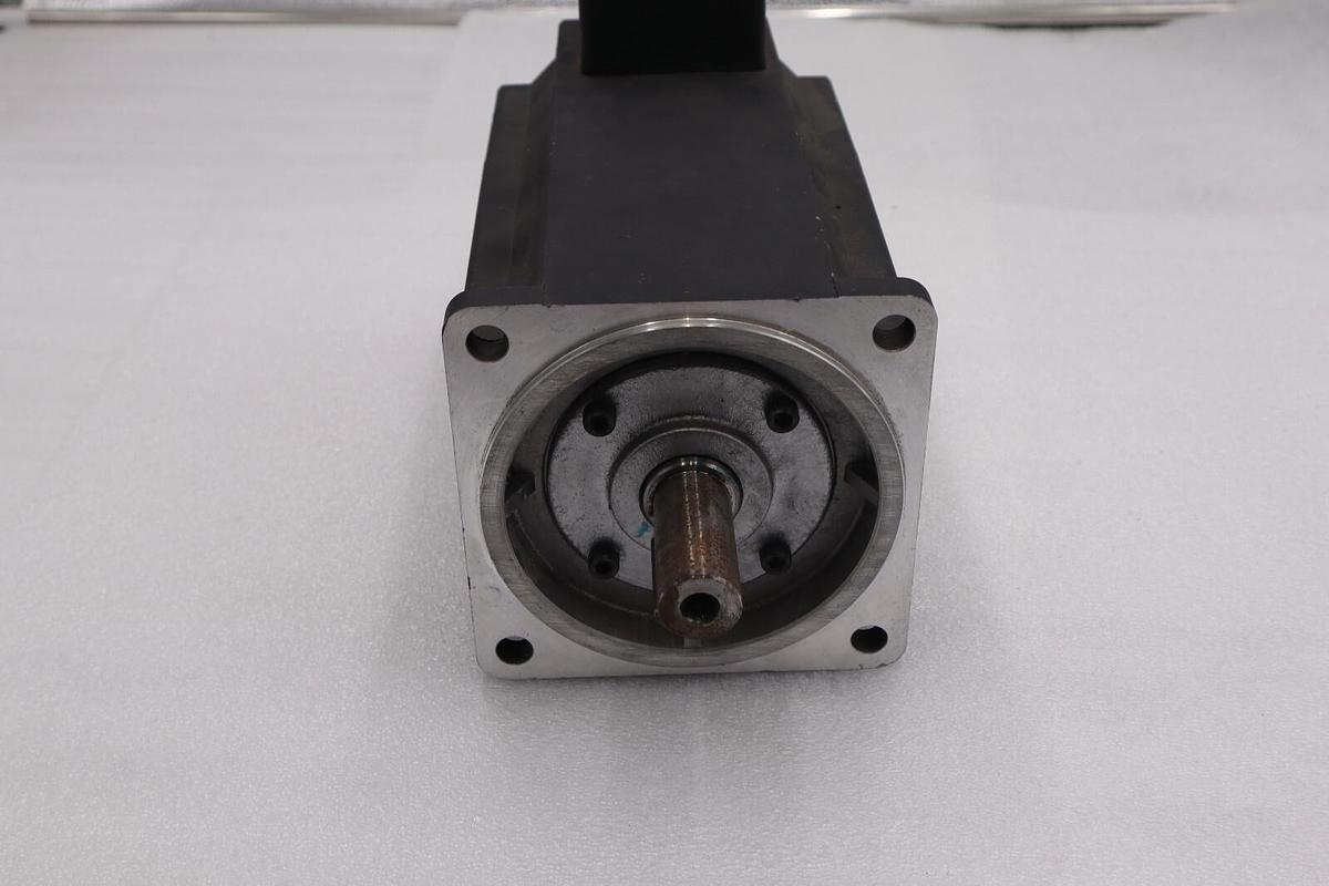 Used PARKER SMN1422P5D-KPSN / SMN1422P5DKPSN (BRAND NEW) STOCK 2204