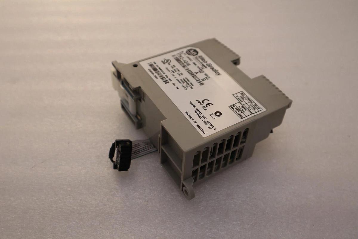 Used Allen-Bradley 1762-IQ16 MicroLogix 16 PT 24V DC Input STOCK K-693-C