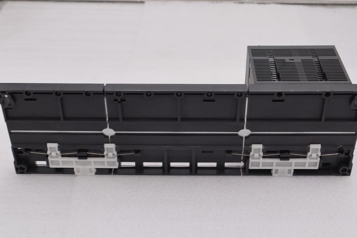 Used NEW MITSUBISHI A173UHCPU MOTION CONTROLLER W/ A178B-S1 8-SLOT BASE UNIT #L-700