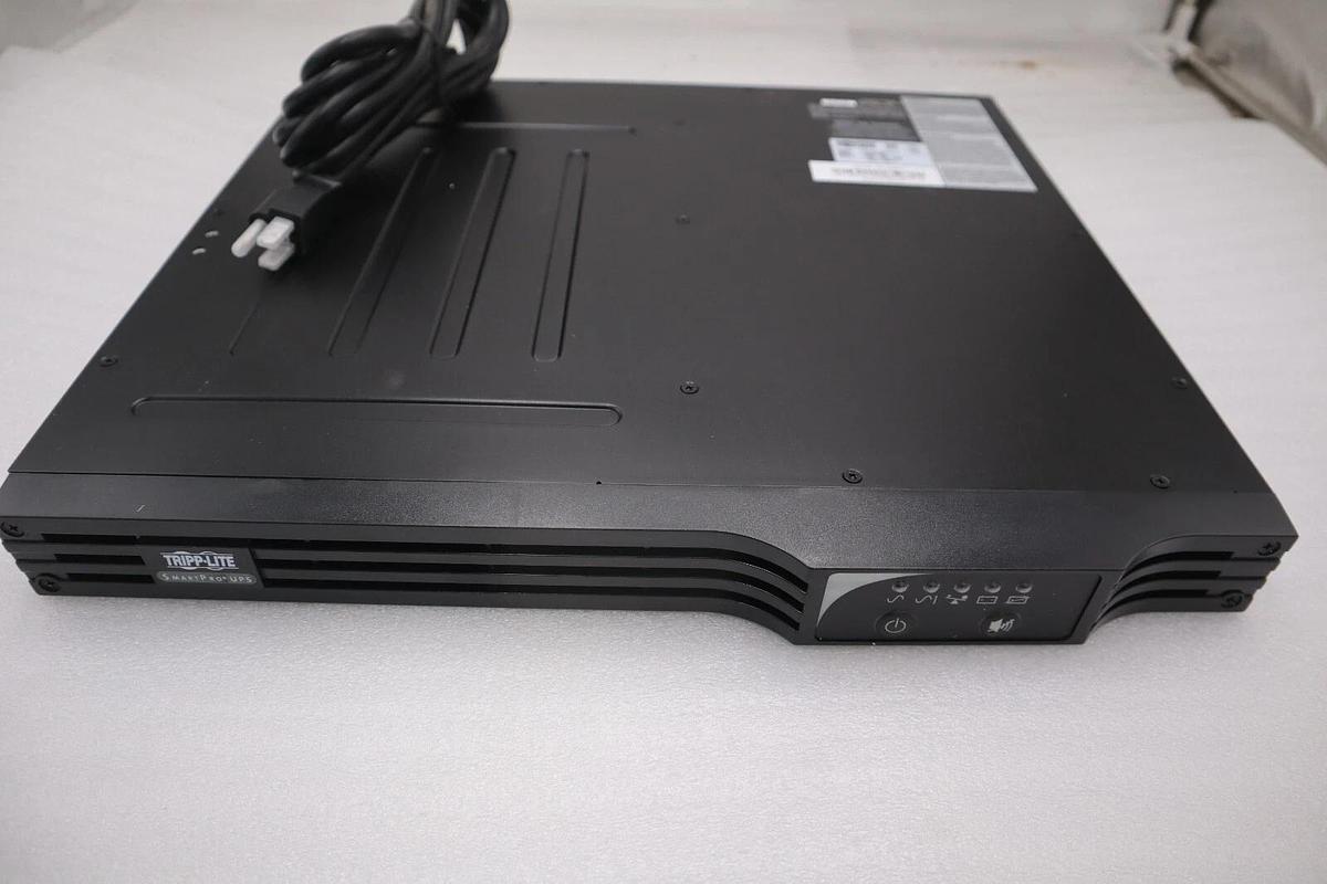 Tripp Lite UPS: 1000VA  120V SMART1000RM1U NEW WITH BOX STOCK H188 778888932309
