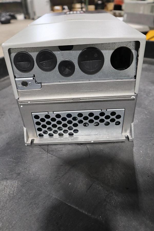 NEW ALLEN BRADLEY 20BD040A0AYNANC0 POWERFLEX 700 DRIVE VFD 30 HP 480 V STK 608-A