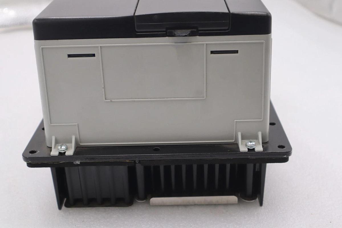 Used ALLEN BRADLEY POWERFLEX 70 20AD011F0AYNANNN SER.A 3PH 5.5KW 7.5HP STOCK 2505