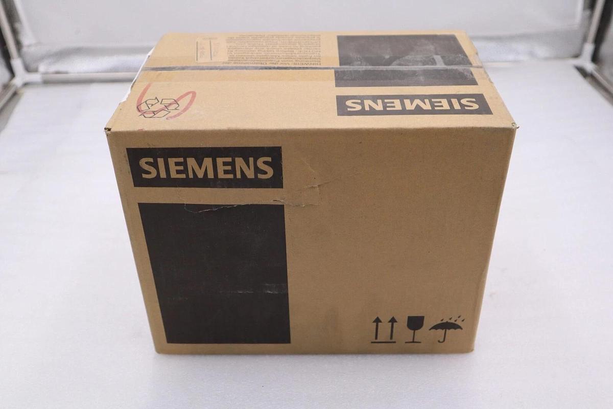 Used NEW IN BOX SIEMENS 1LE1001-0CB32-2FA4-Z ELECTRIC MOTOR 460/480V 60HZ STOCK 5590