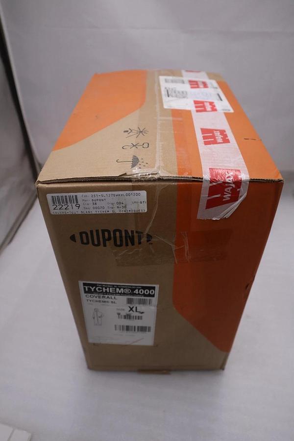 12 Dupont SL127BWHXL001200 Chemical Resistant PPE Suit XL Tychem 4000 STK SGF88