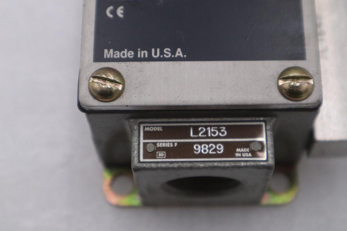 Used SQUARE D/TELEMECANIQUE  L2153 LIMIT SWITCH-NEW OPEN BOX STK L199CC