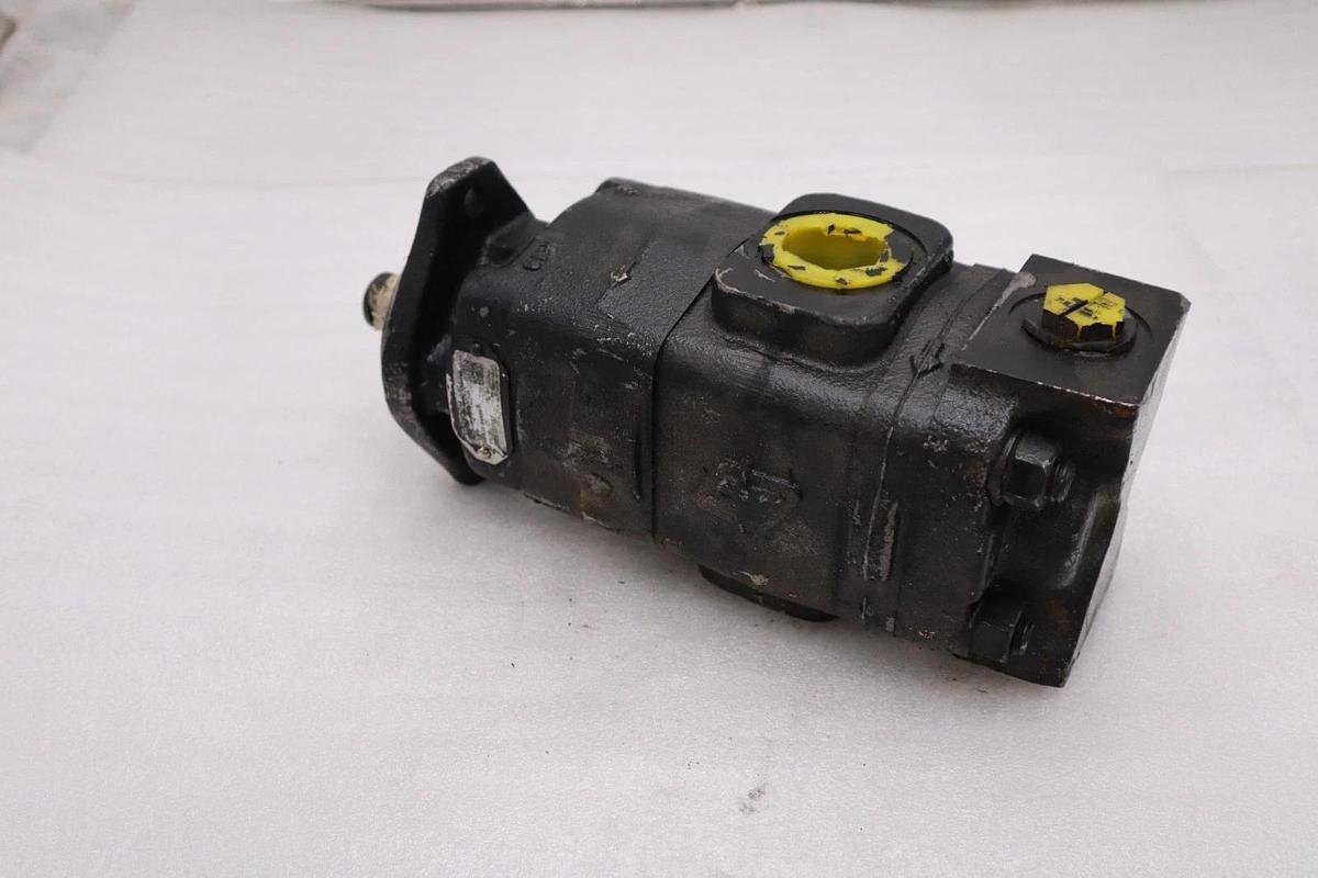 Used 3269121137 Parker Commercial Intertech Gear Pump STOCK H1839